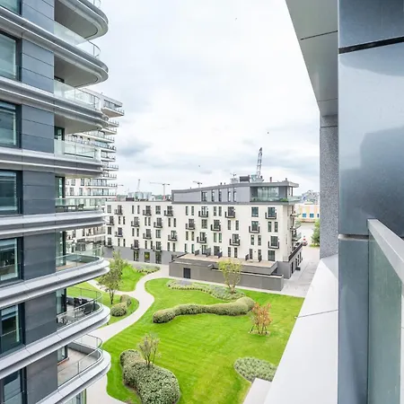 Marvelous And Luxurious With Parking Apartment *