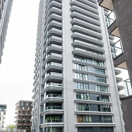 Marvelous And Luxurious With Parking Apartment *
