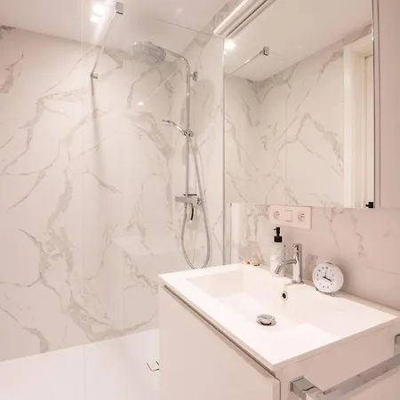 Marvelous And Luxurious For 4 Остенде