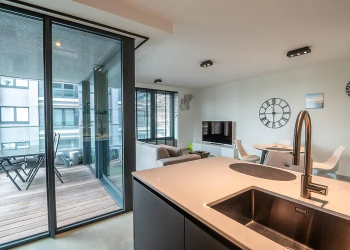 Marvelous And Luxurious For 4 Apartment *